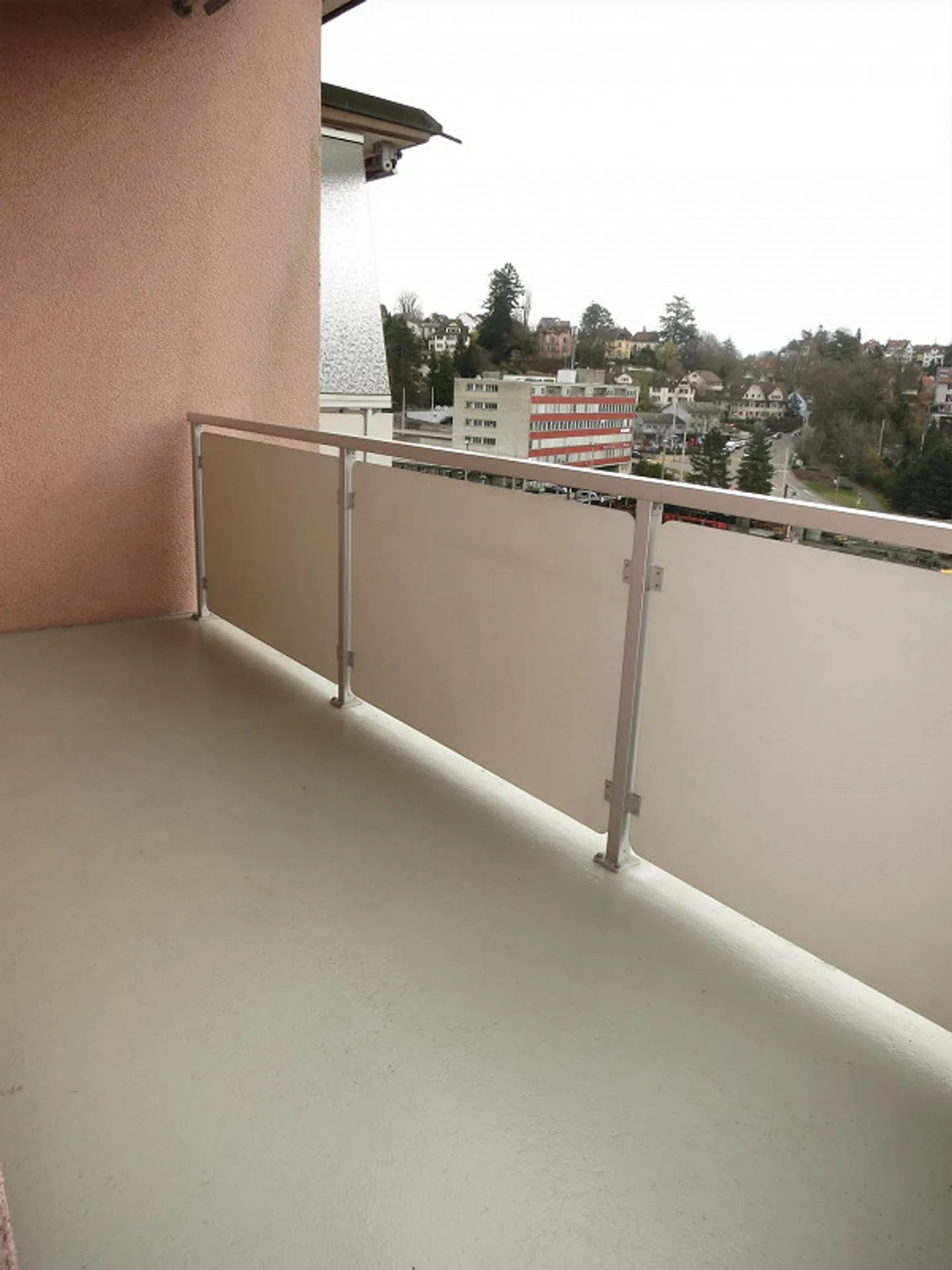 Attractive apartment near the train station - Photo 10 of 11