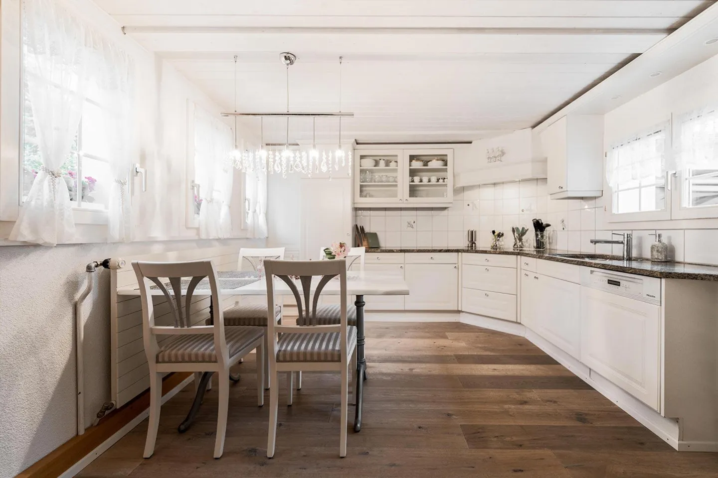 Maison d'angle confortable - Photo 4 sur 13