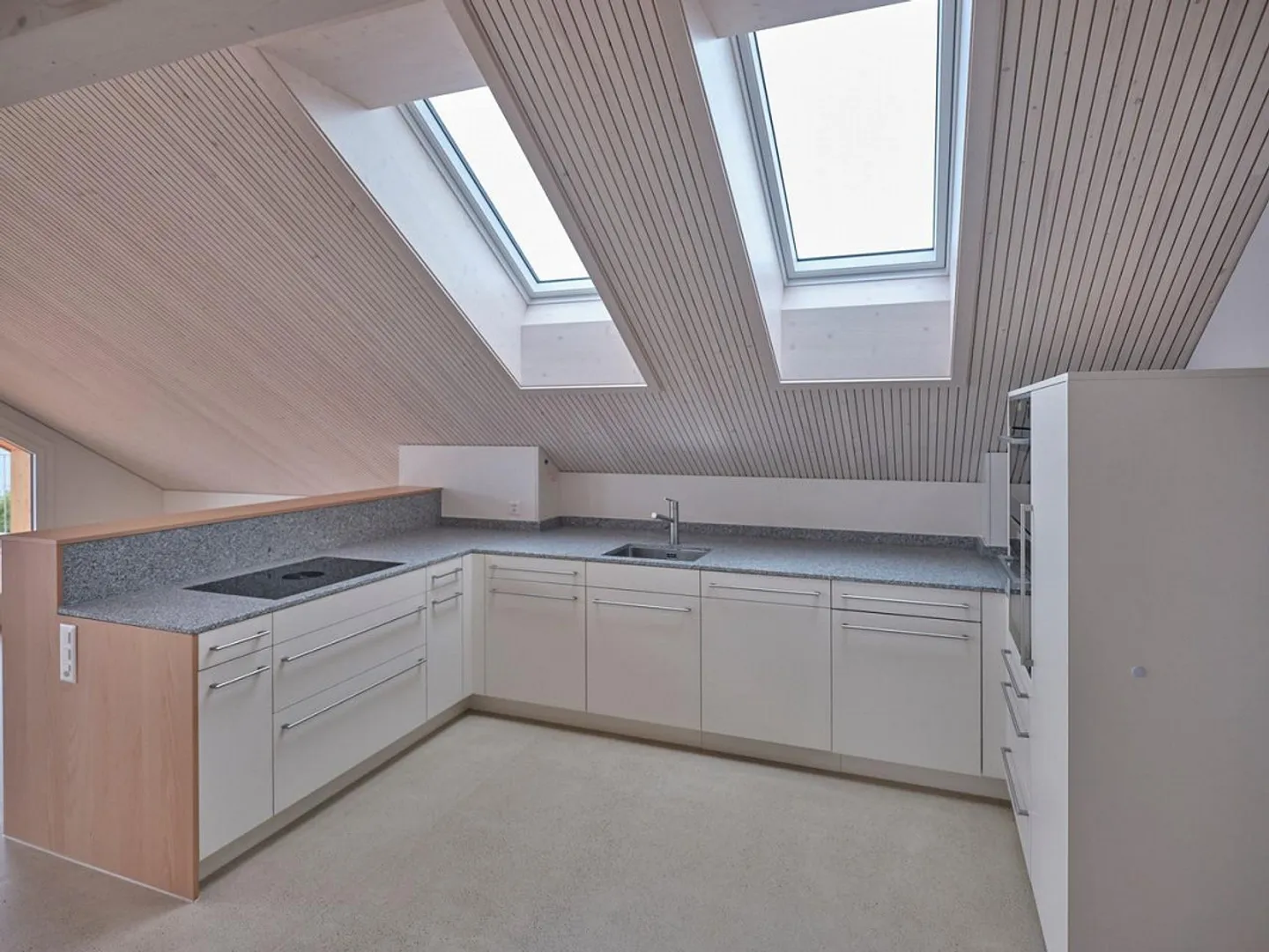 Penthouse apartment in Uerikon with private lake access - Photo 7 of 22