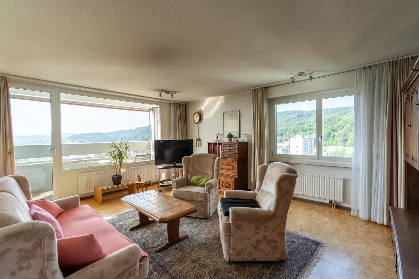 Appartamento centrale di 3,5 stanze con vista - Foto 3 di 15