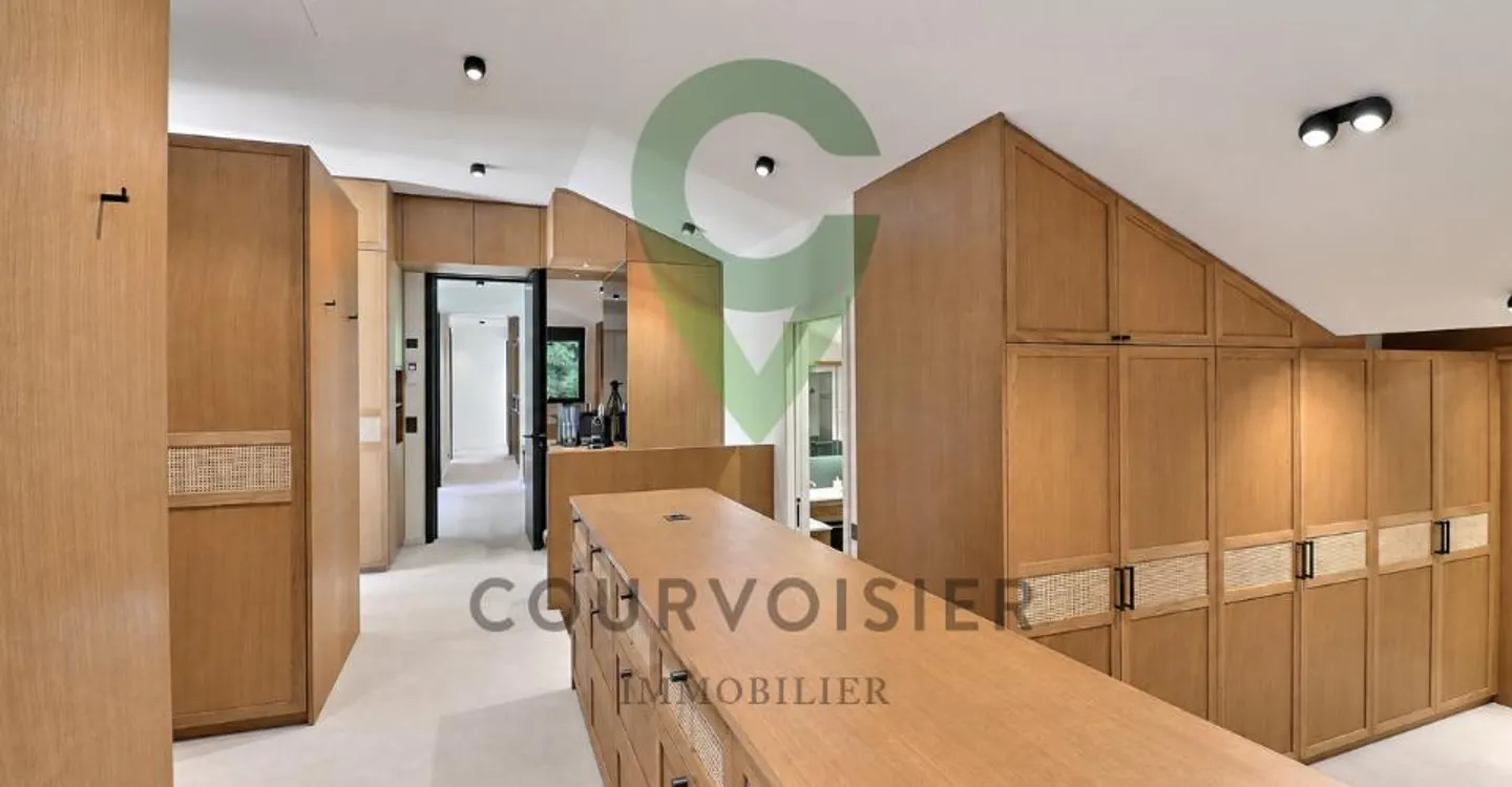 Prestigious property with privileged access to Lake Geneva - Photo 11 of 11