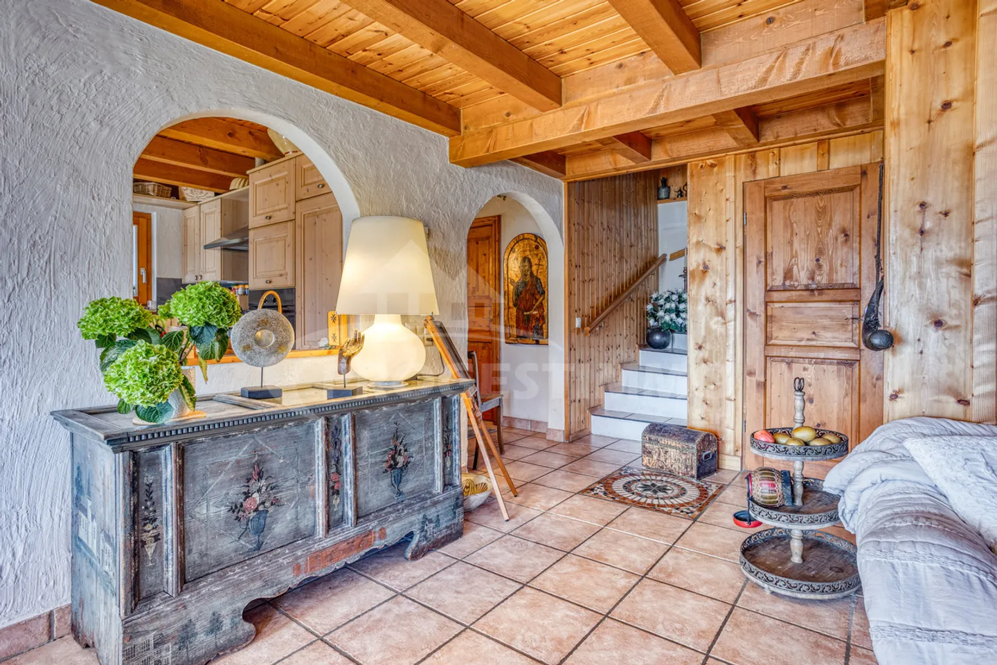 Charming Chalet in Mayens d'Arbaz - Photo 3 of 13