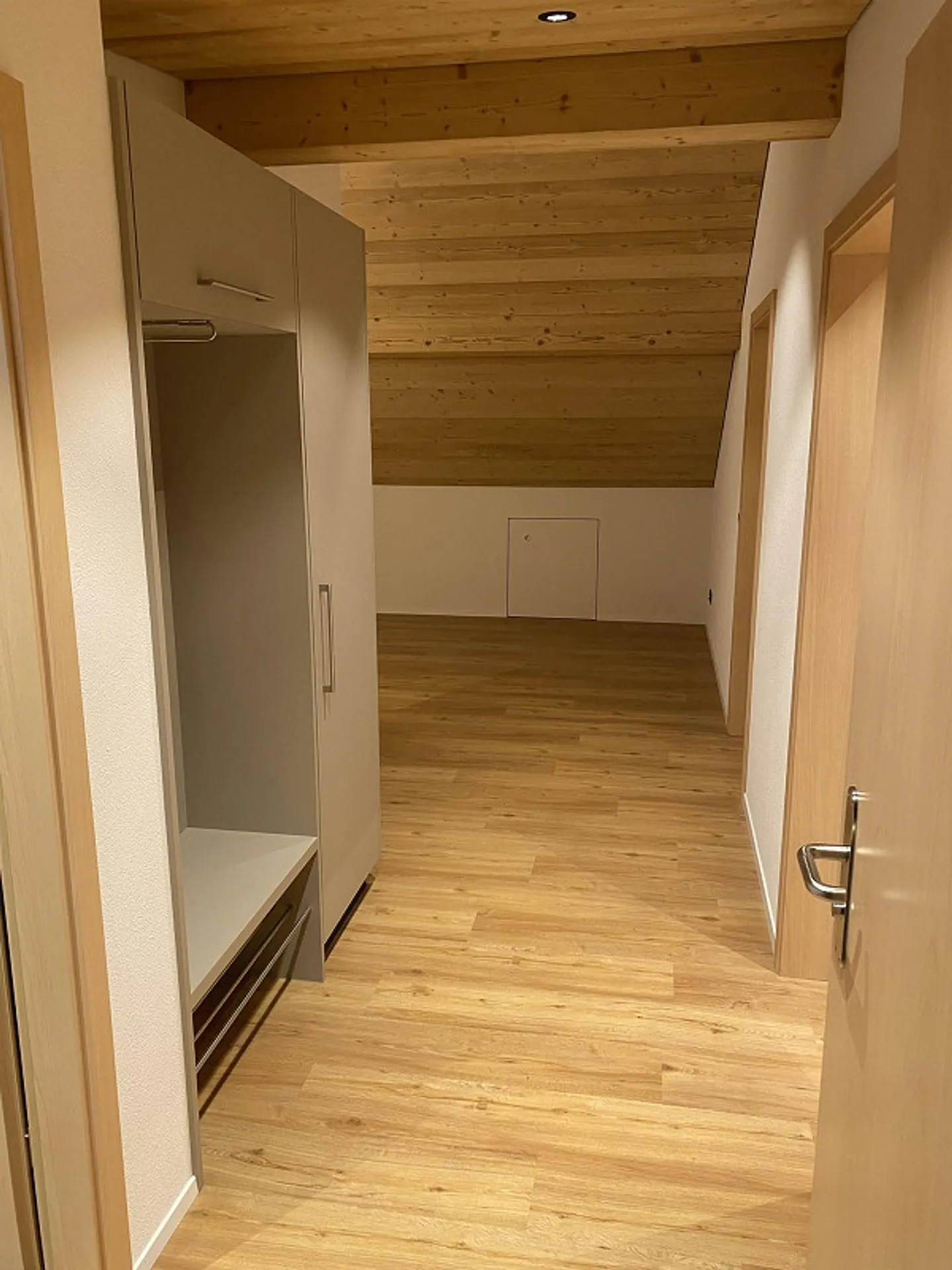 Appartement penthouse 3 pièces - Photo 5 sur 9