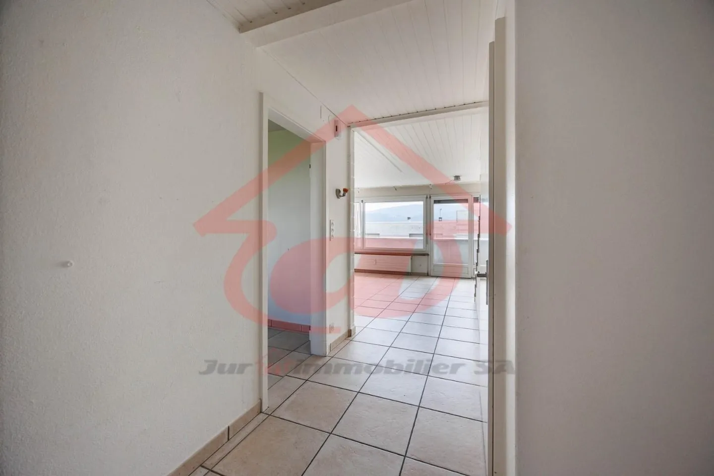 4-room apartment - Photo 5 of 18