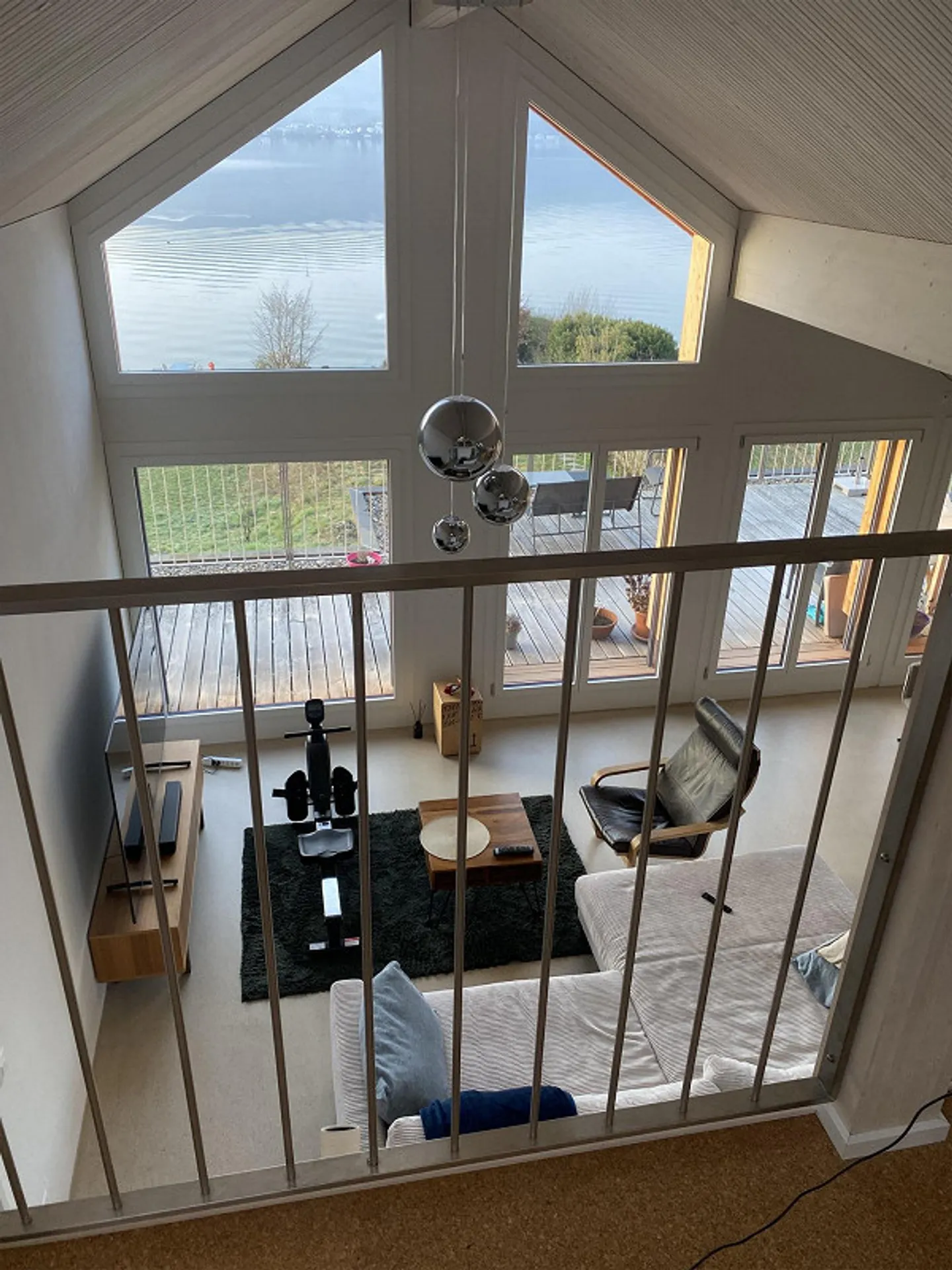 Penthouse apartment in Uerikon with private lake access - Photo 13 of 22