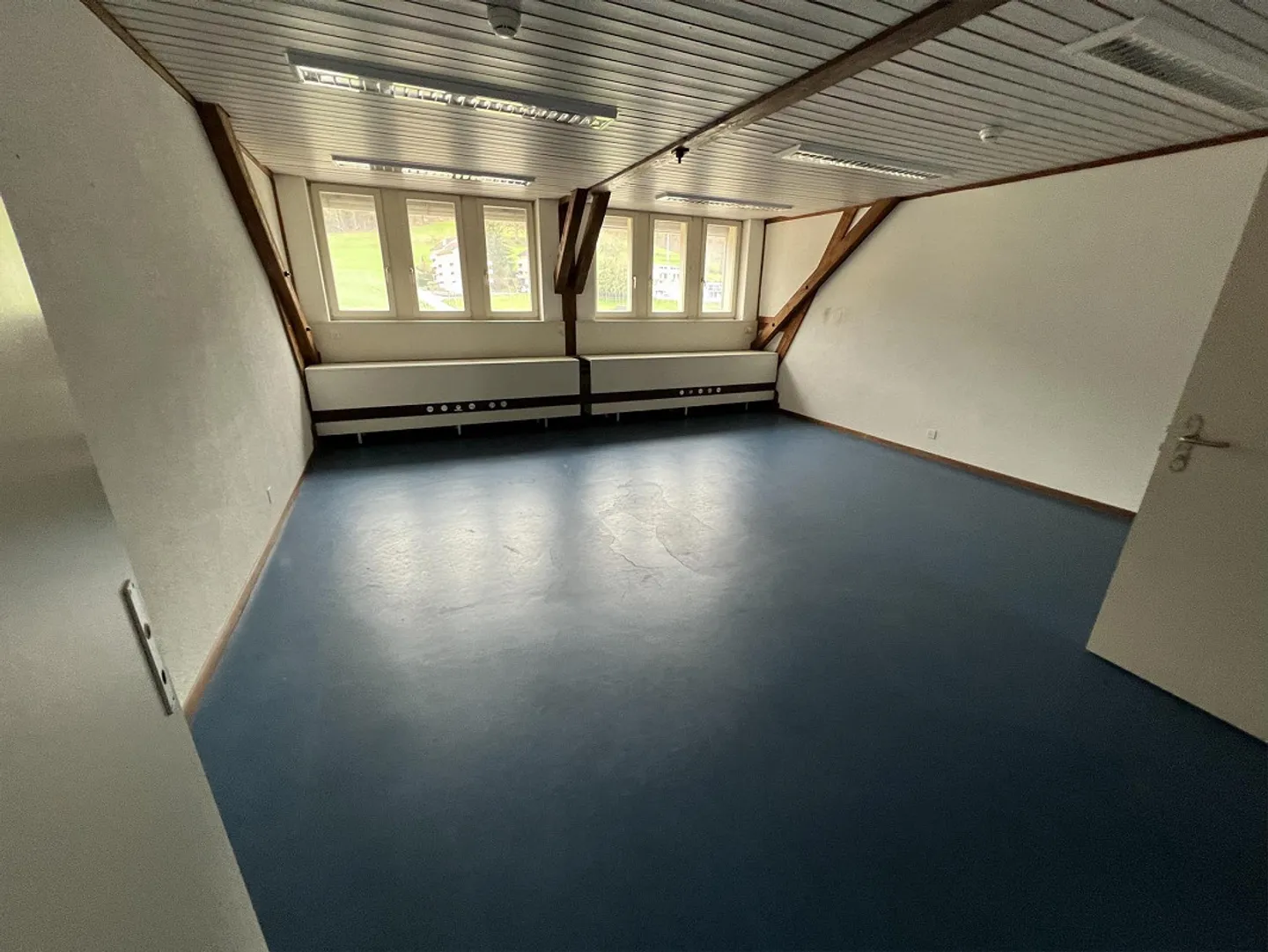 Bureaux et Espaces de Stockage à partir de 10m2 - Photo 10 sur 13