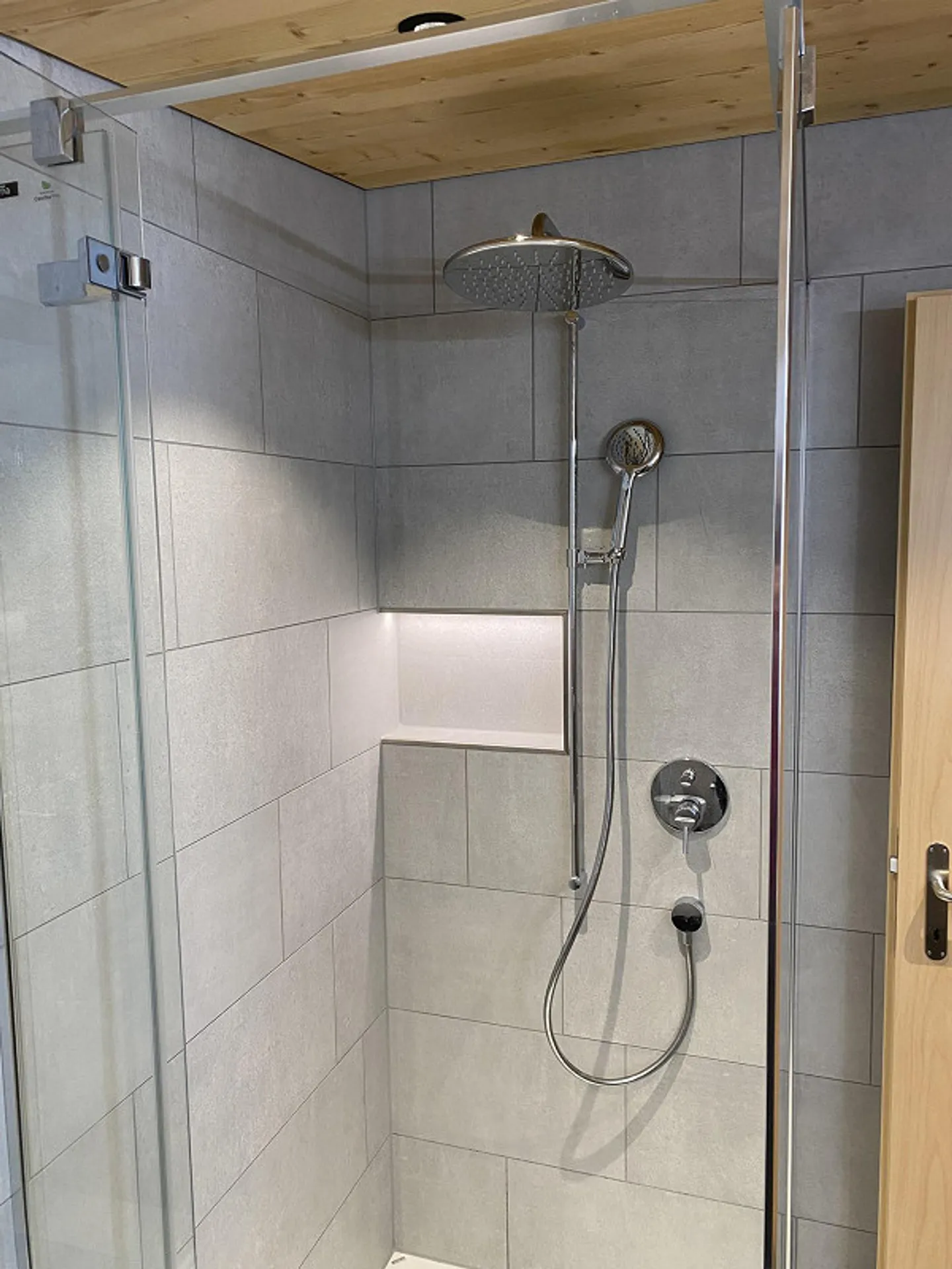 Appartement penthouse 3 pièces - Photo 7 sur 9