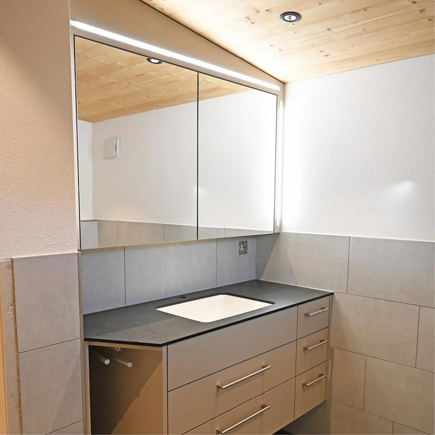 Appartement penthouse 3 pièces - Photo 8 sur 9
