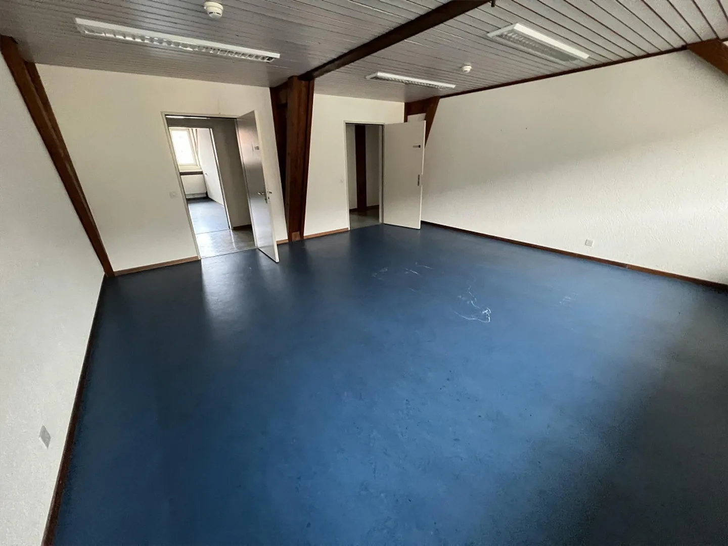 Bureaux et Espaces de Stockage à partir de 10m2 - Photo 9 sur 13