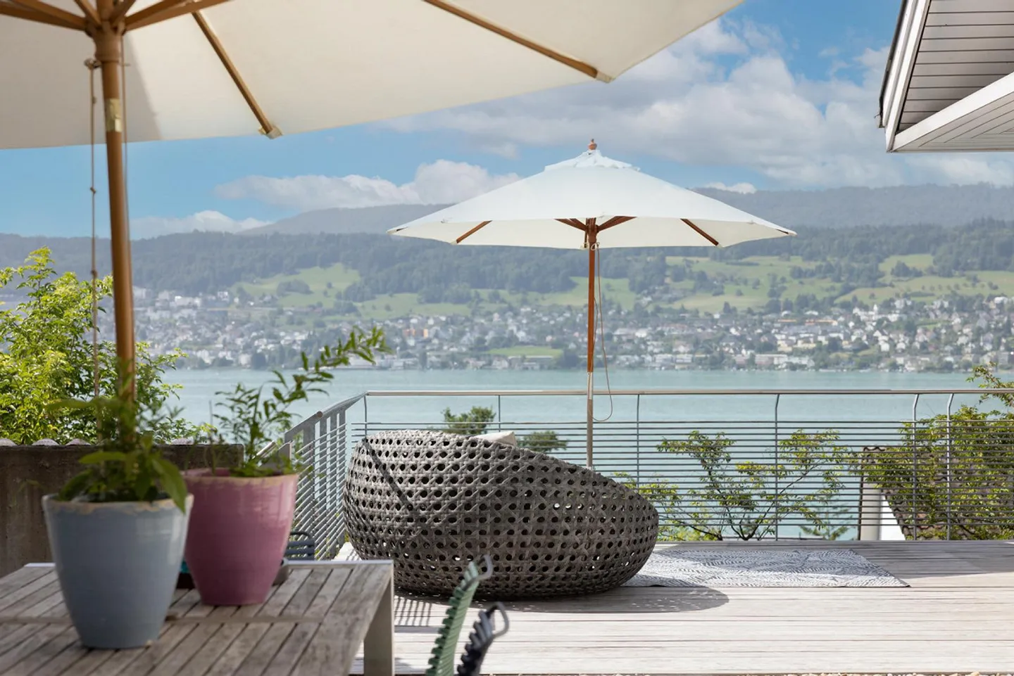 Casa bifamiliare di 6½ stanze con vista mozzafiato sul lago a Herrliberg - Foto 1 di 4