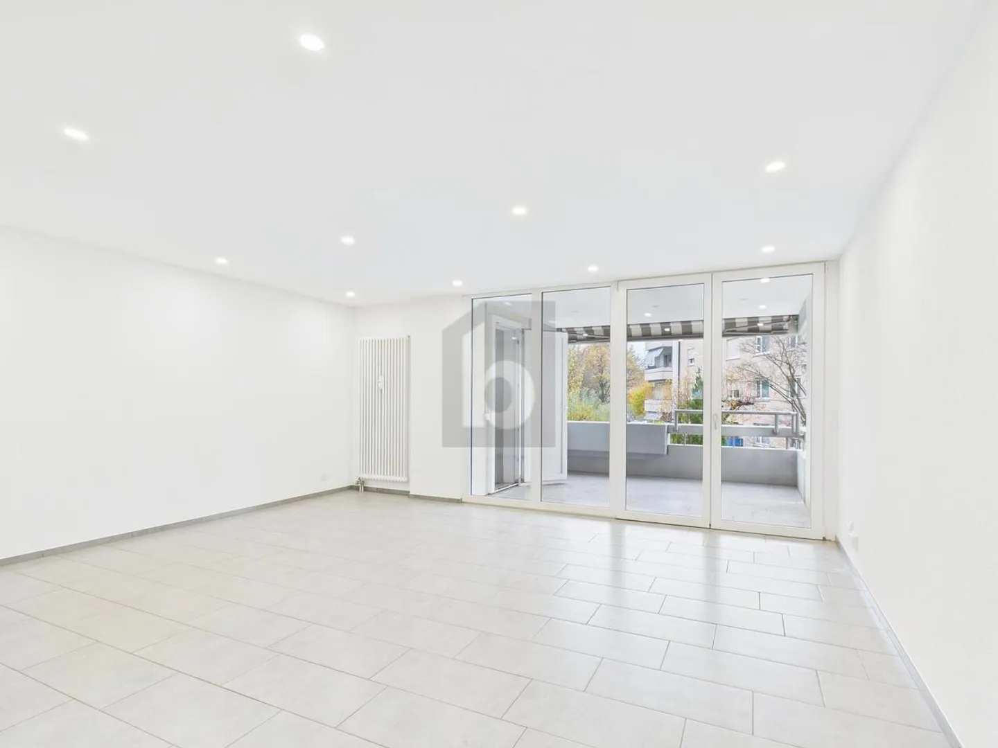 Modernes Apartment mit Balkon - Foto 1 von 6