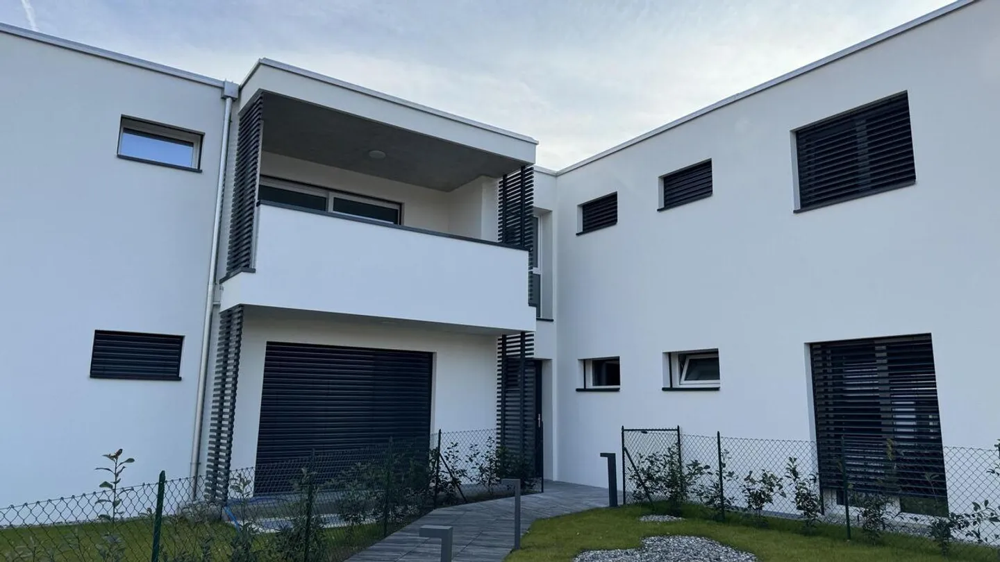ELEGANTE APPARTAMENTO 3.5 LOCALI CON TERRAZZA - GENESTRERIO - Foto 3 di 8