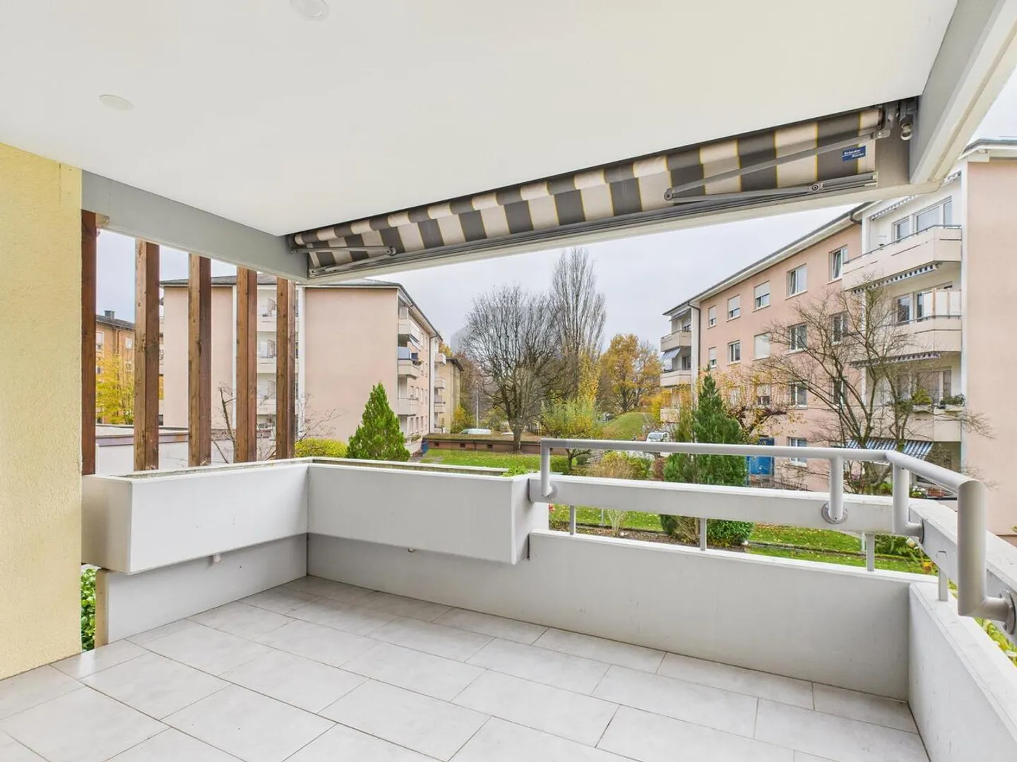 Modernes Apartment mit Balkon - Foto 5 von 6