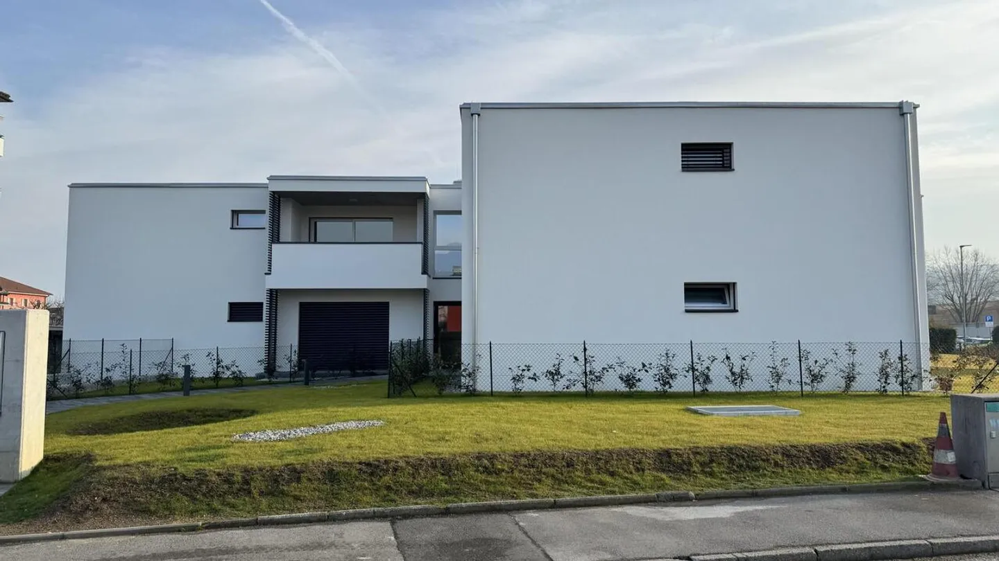 ELEGANTE APPARTAMENTO 3.5 LOCALI CON TERRAZZA - GENESTRERIO - Foto 2 di 8