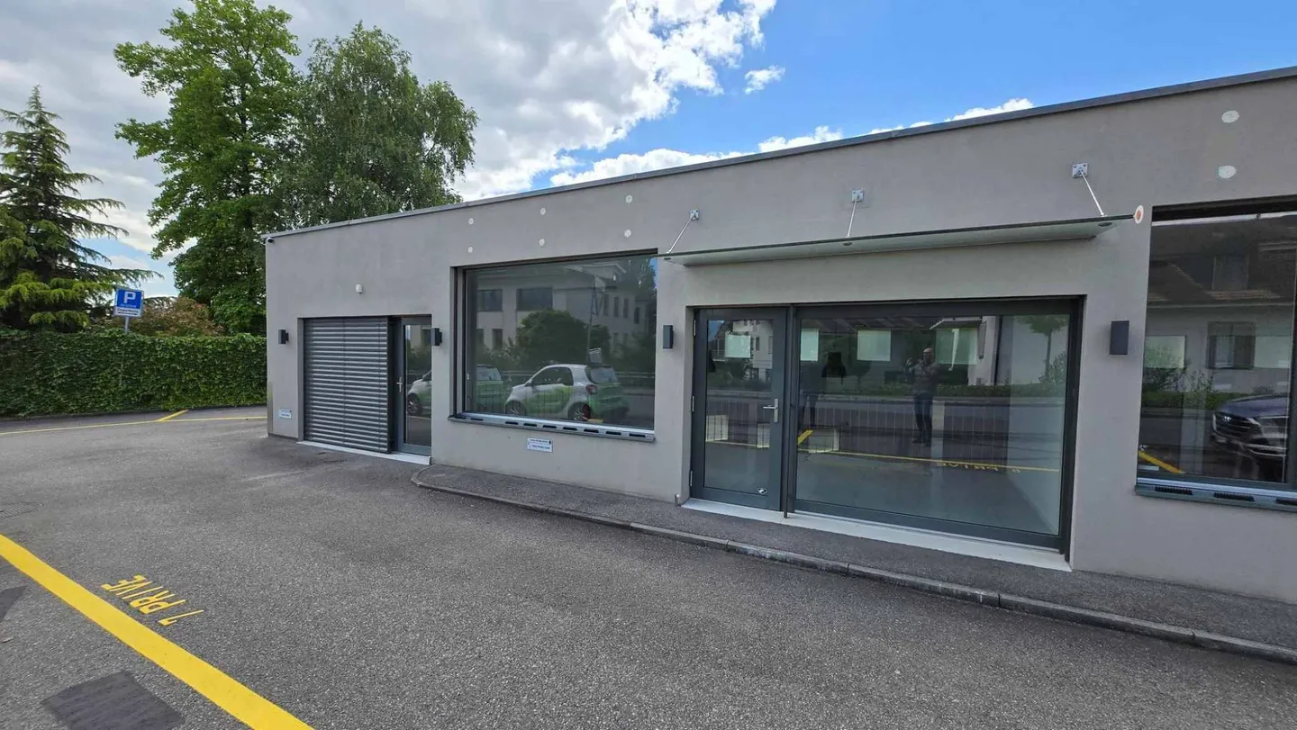 Spazio Commerciale a Mies - Foto 7 di 10