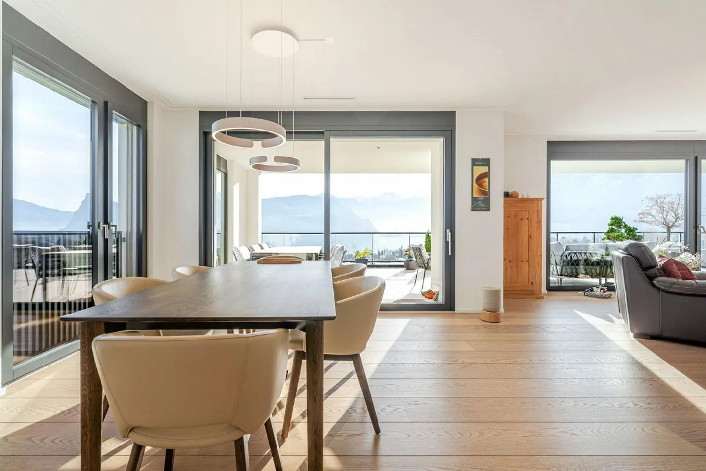 Luxury Above the Lake - Photo 1 of 4