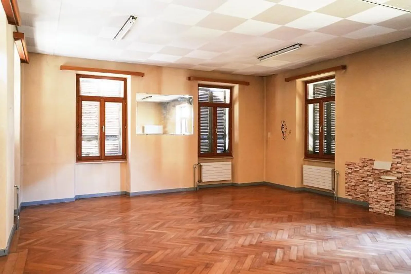 7-room house in a central location - Photo 3 of 30