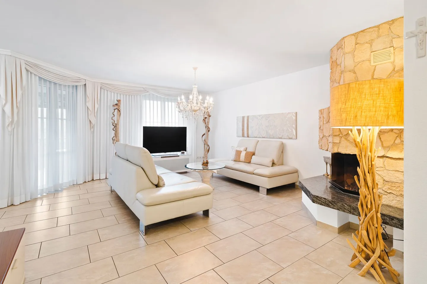 6 1/2 Zimmer Maisonette Wohnung inkl. 2 Tiefgaragenplätze - Foto 3 von 10