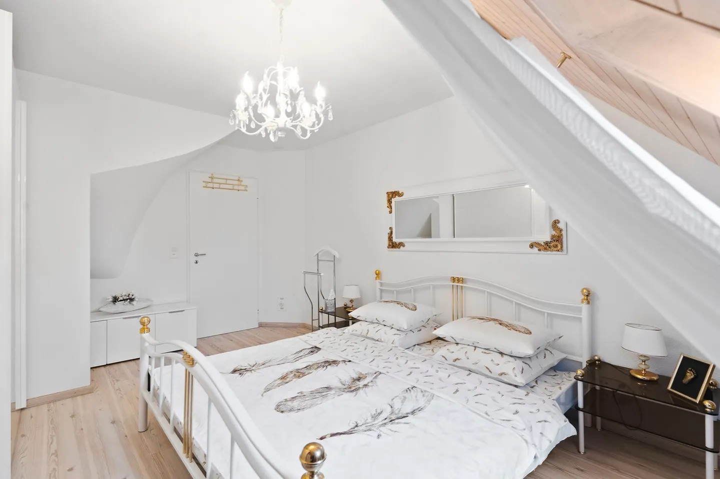 6 1/2 Zimmer Maisonette Wohnung inkl. 2 Tiefgaragenplätze - Foto 7 von 10