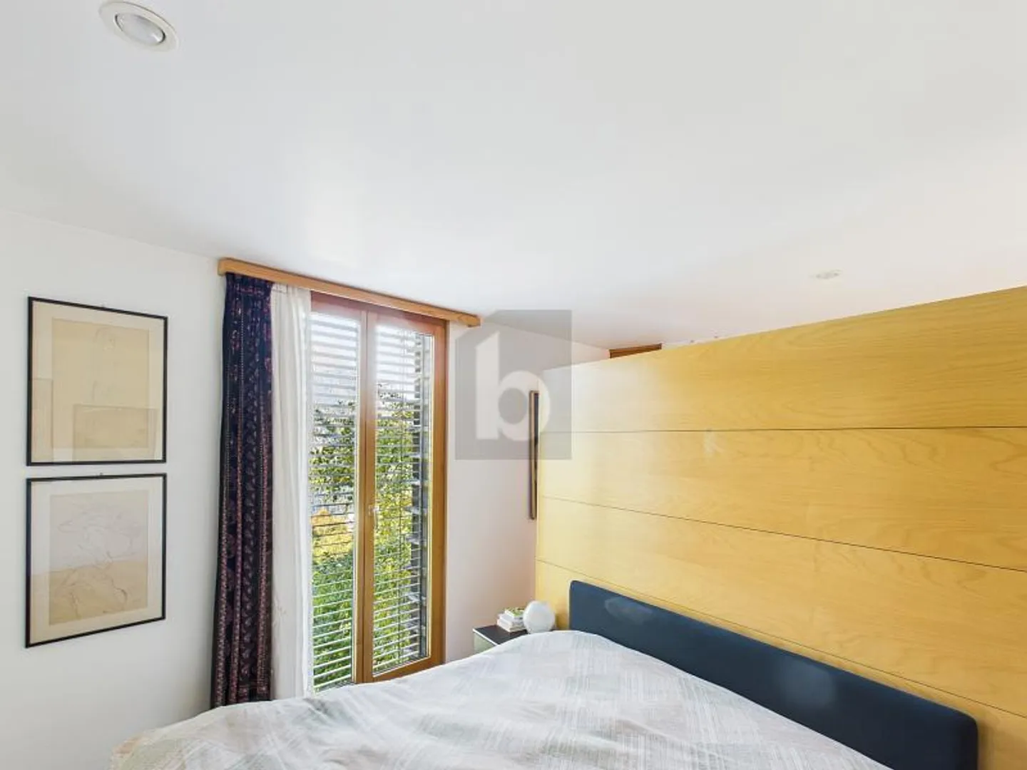 MODERN AND SPACIOUS IN A QUIET LOCATION - Photo 4 of 5