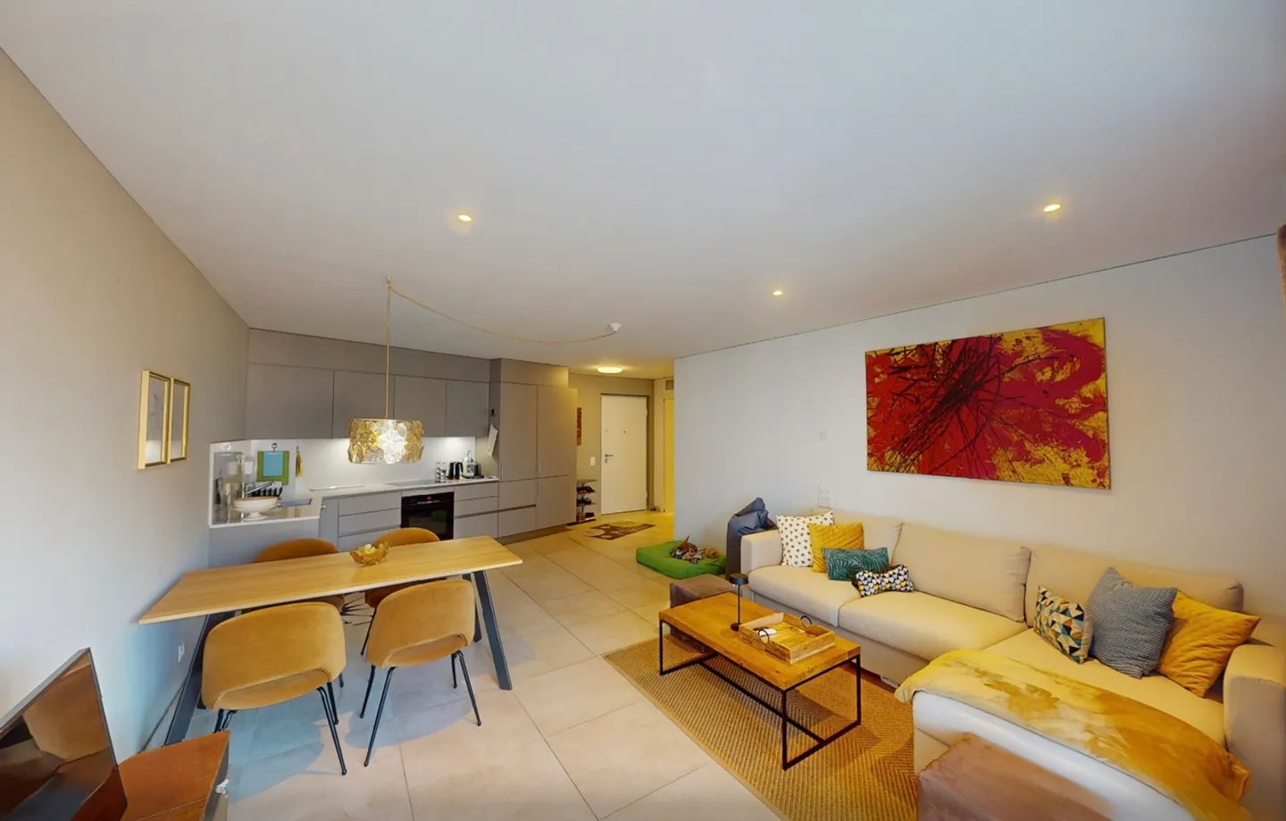 Appartamento elegante che unisce comfort e design - Foto 6 di 15