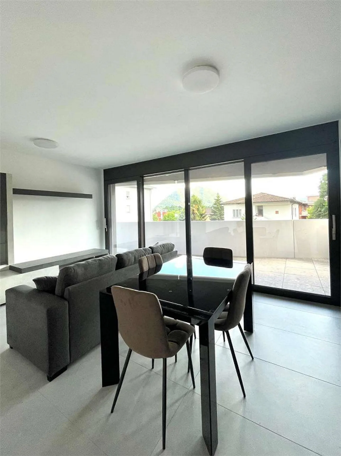 Moderne möblierte Wohnung in Lugano - Foto 4 von 7