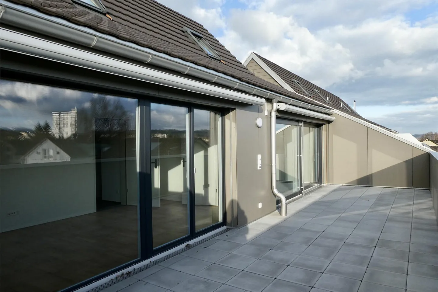 Attractive 4.5-room penthouse apartment with sunny terrace - Photo 9 of 9