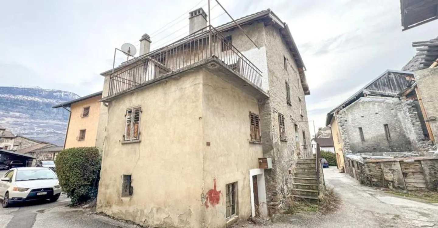 Casa multi-appartamenti con 10 stanze ad Ardon - Foto 2 di 13