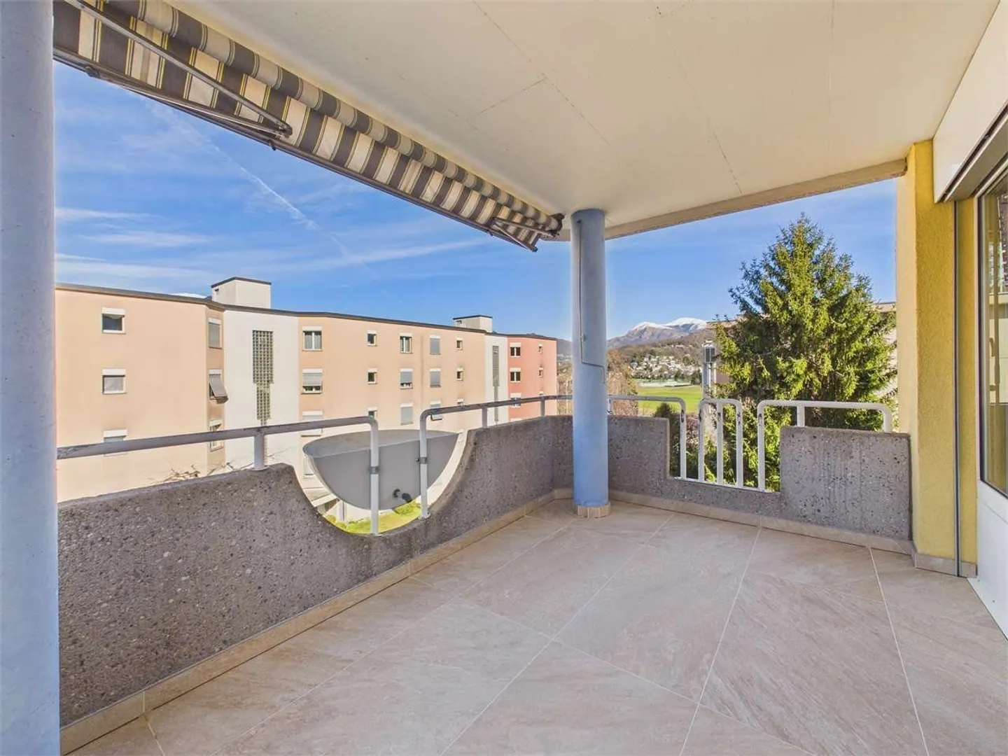 Appartement spacieux d'une chambre entièrement rénové - Photo 9 sur 10