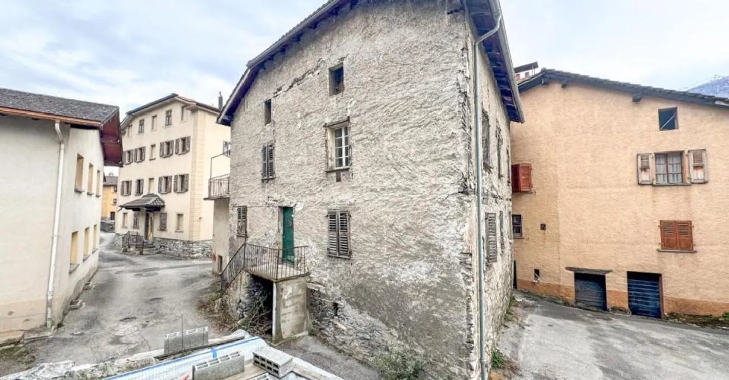 Casa multi-appartamenti con 10 stanze ad Ardon - Foto 1 di 13