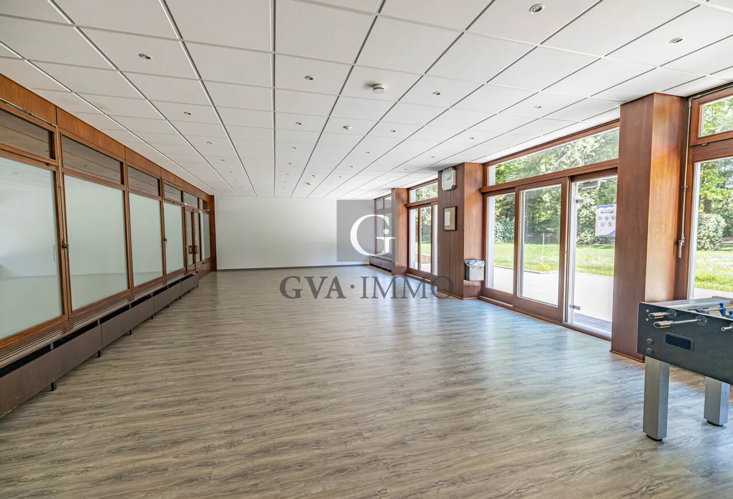 Elegant 2.5-room apartment with loggia and swimming pool in Chêne-Bougeries - Photo 11 of 11