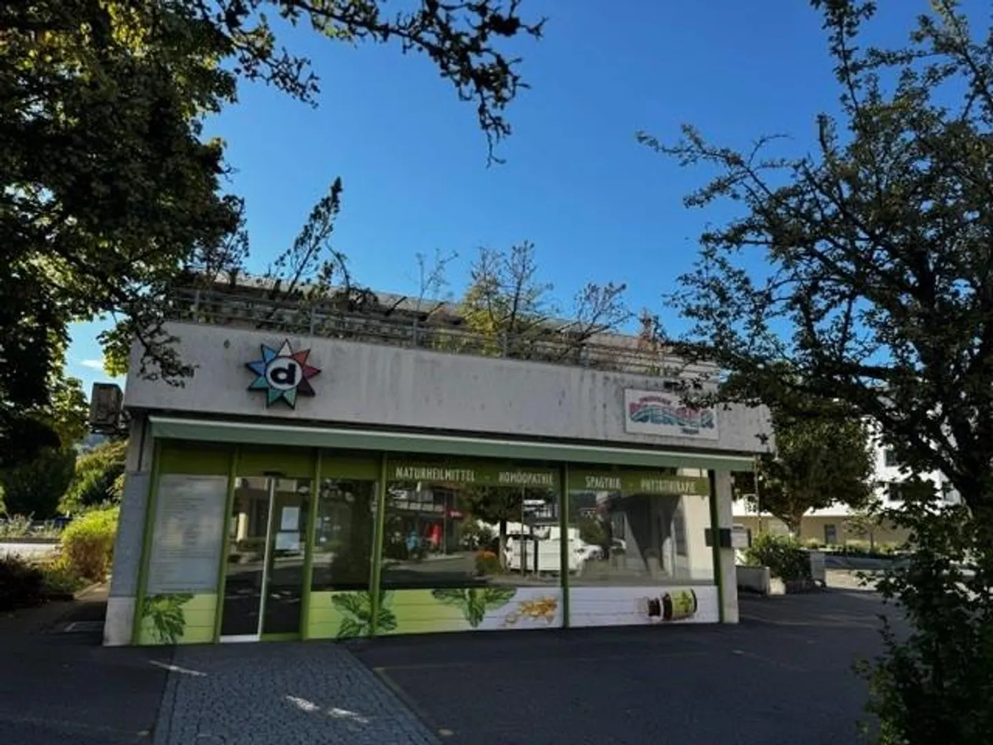 Ampio appartamento di 5,5 stanze in affitto - Foto 2 di 4