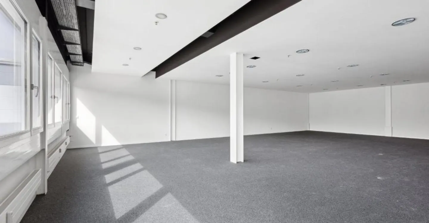 Helle Büroflächen in Oberentfelden - Foto 4 von 8