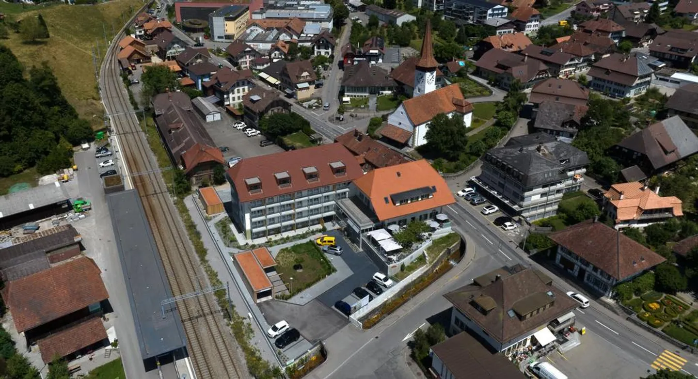 Vous cherchez un emplacement de stationnement pratique à Oberdiessbach ? - Photo 2 sur 4