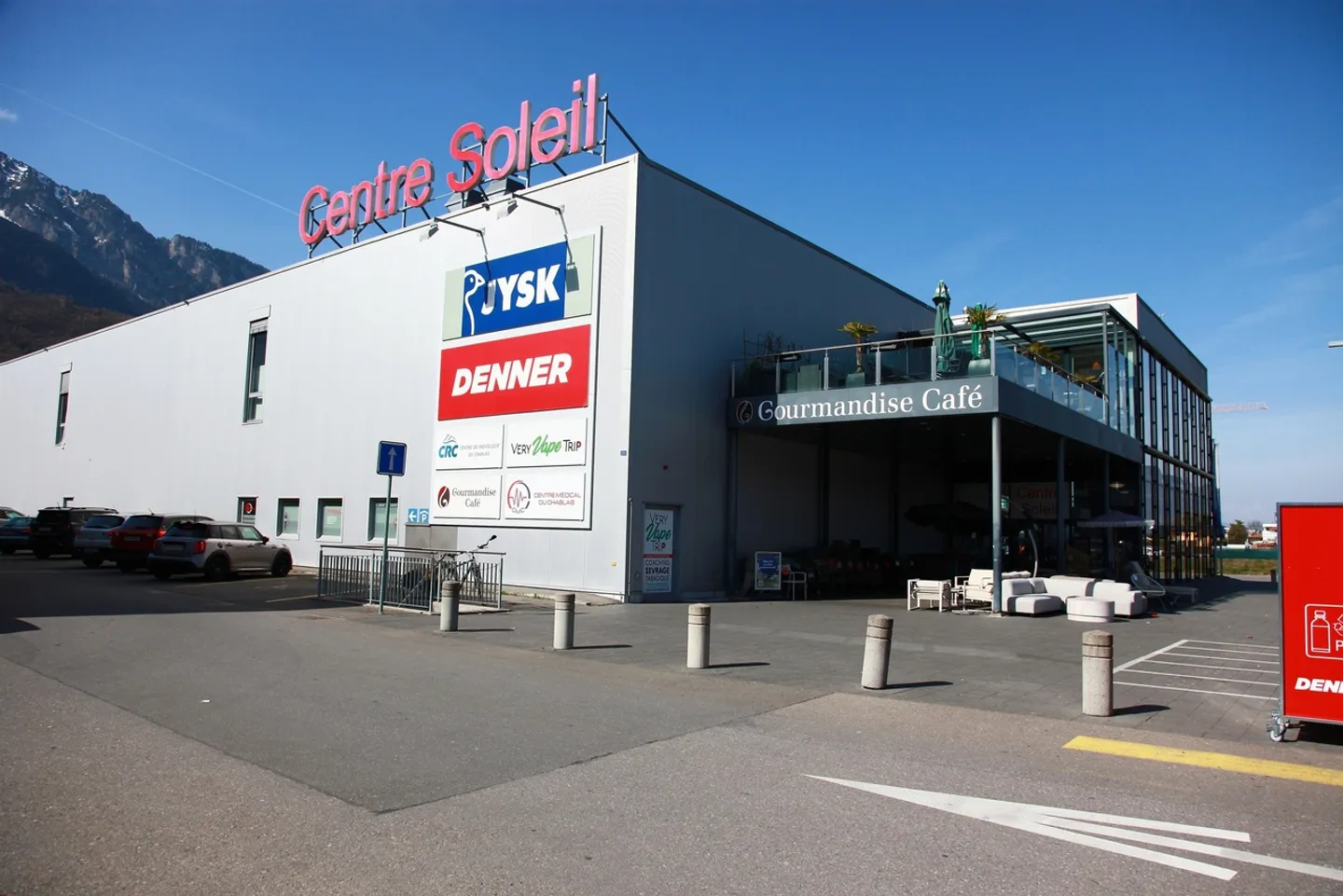 Parking spaces for rent at Centre Soleil in Collombey - Photo 1 of 1