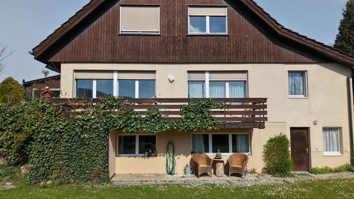 Paradis Familial Ensoleillé avec Potentiel d'Expansion dans un Emplacement de Choix - Photo 11 sur 19