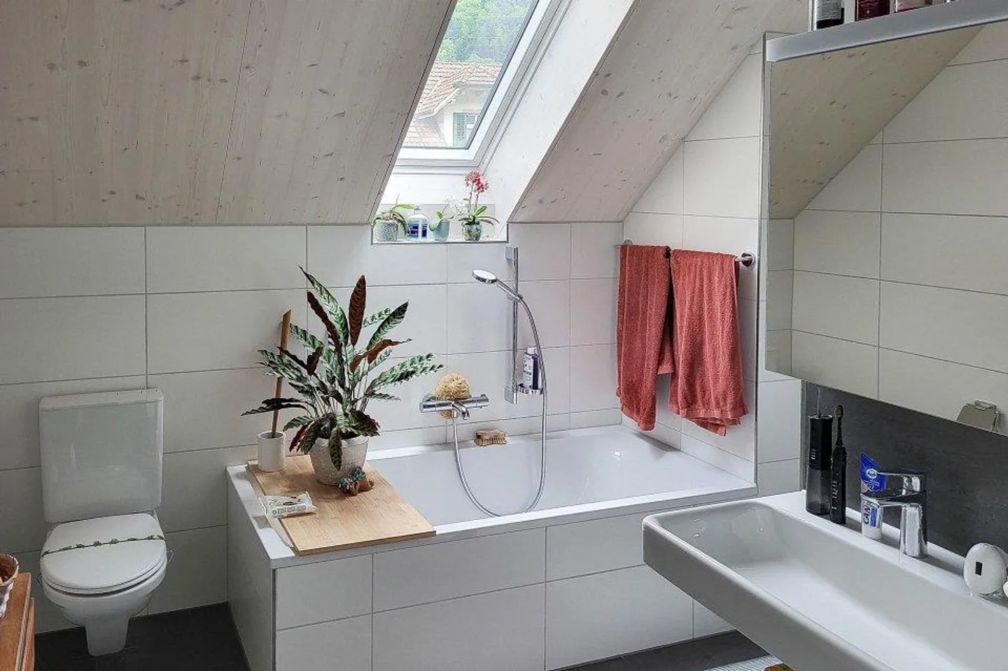 Appartamento attico moderno e luminoso di 4,5 stanze con galleria - Foto 4 di 8