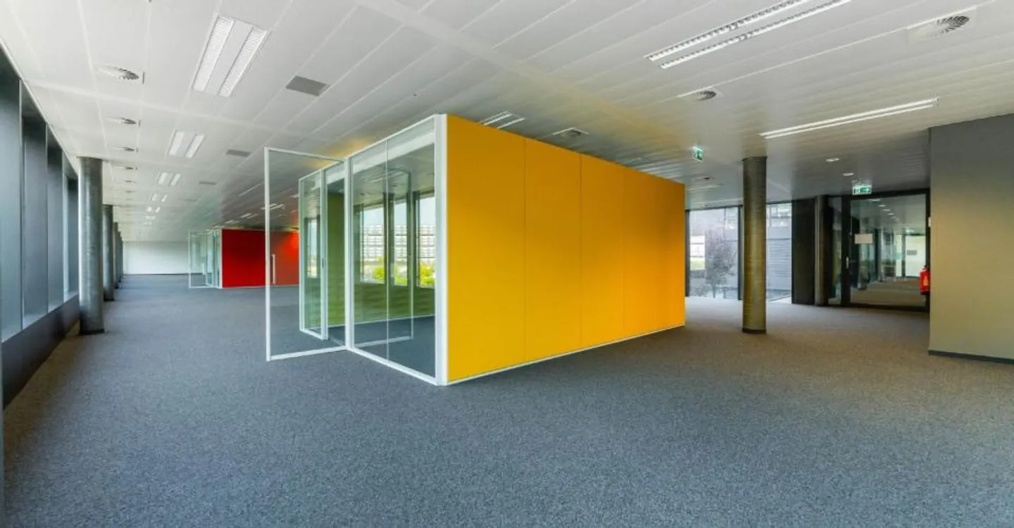 Administrative area of 529 m² - large bright and modular office spaces - Photo 5 of 7