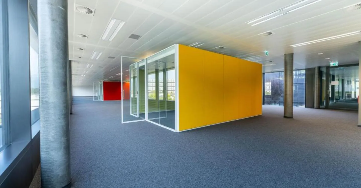 Administrative area of 529 m² - large bright and modular office spaces - Photo 7 of 7