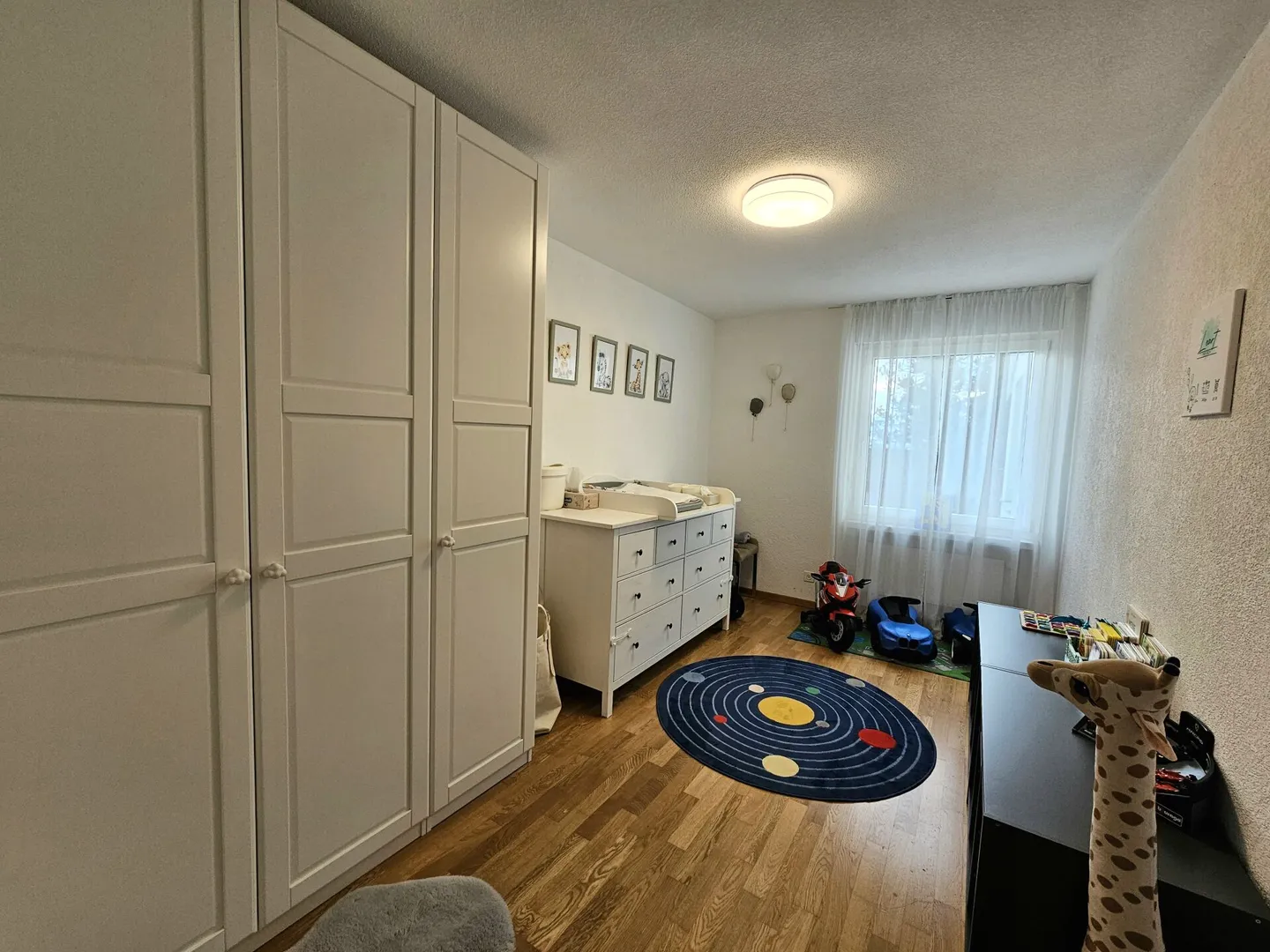 Well-maintained and bright 4.5-room apartment with balcony and panoramic view - Photo 11 of 15