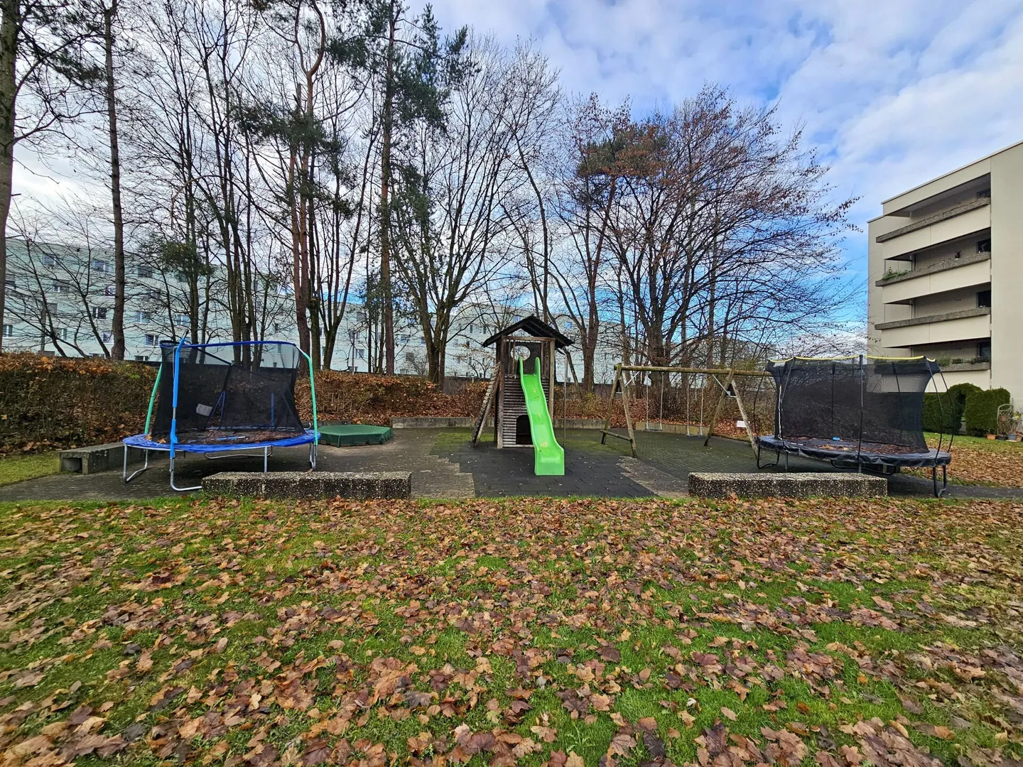 Well-maintained and bright 4.5-room apartment with balcony and panoramic view - Photo 15 of 15