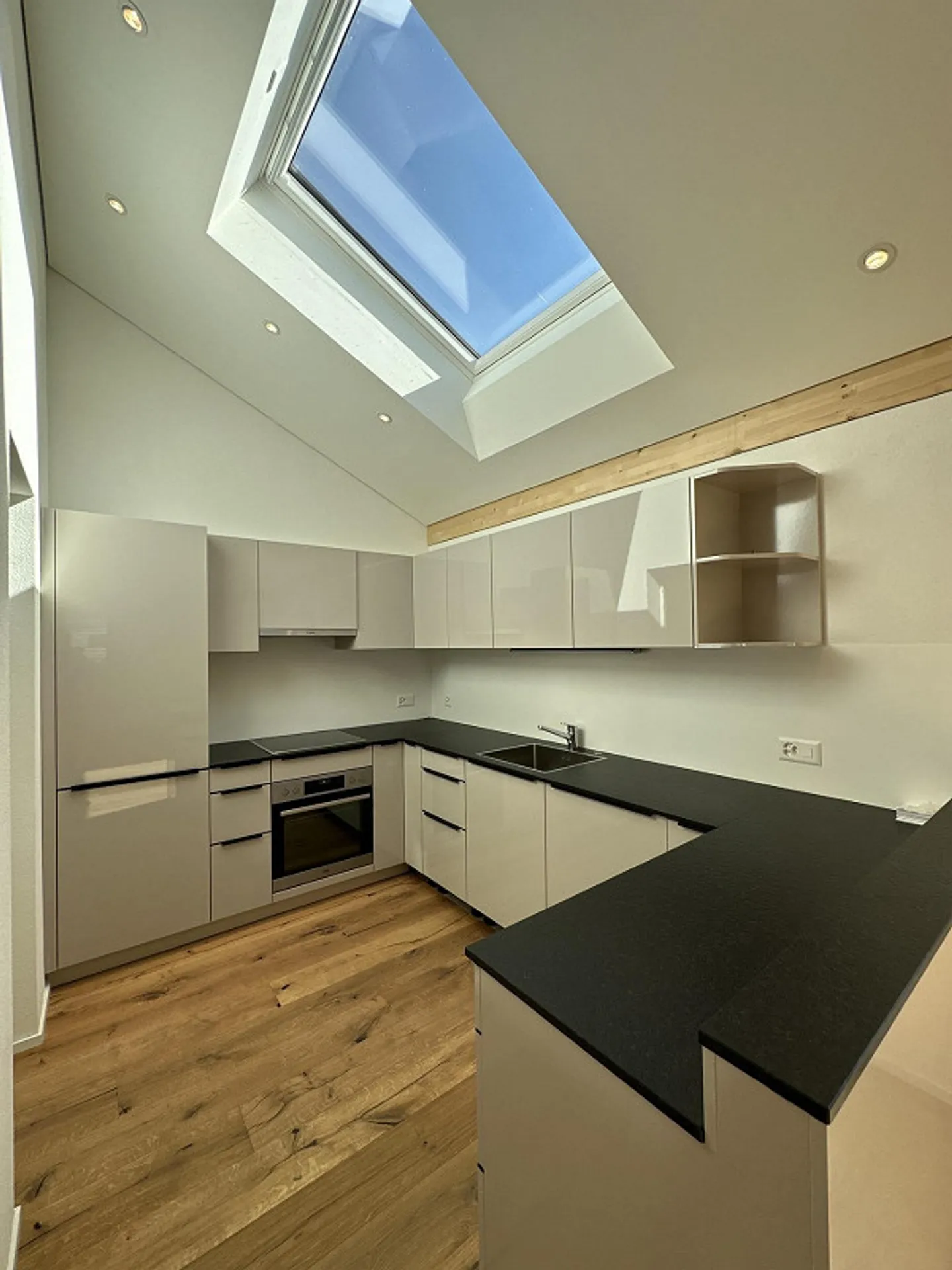 Appartement de 3,5 pièces à vendre dans un emplacement central - Photo 5 sur 10