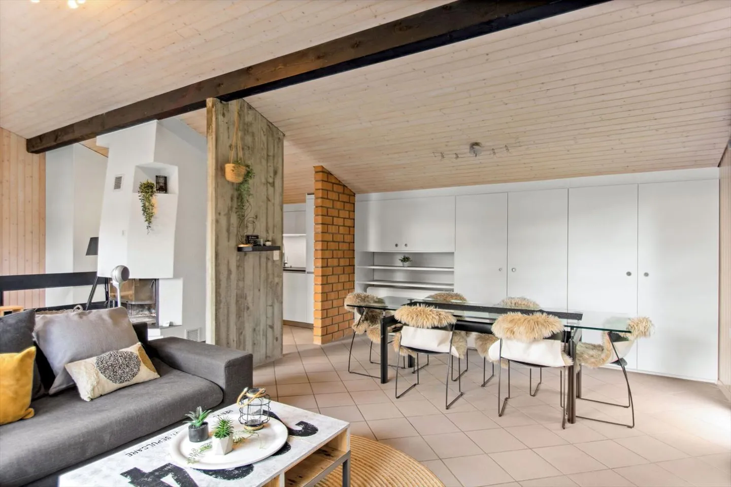 Les Savagnières, magnifique chalet de 4,5 pièces au cœur de la nature avec garage - Photo 6 sur 13