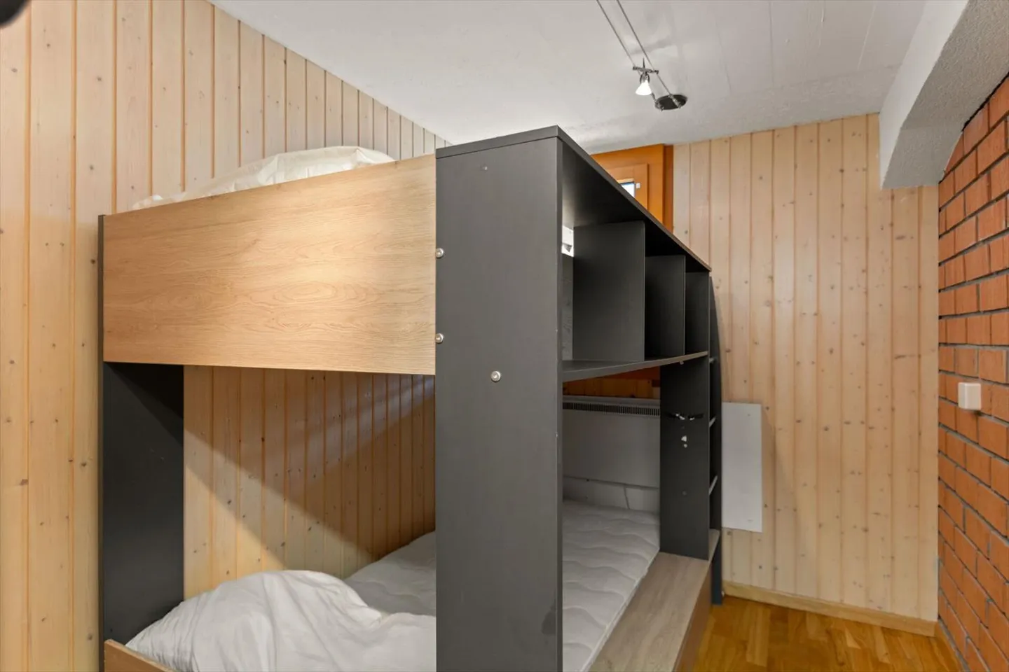 Les Savagnières, magnifique chalet de 4,5 pièces au cœur de la nature avec garage - Photo 12 sur 13