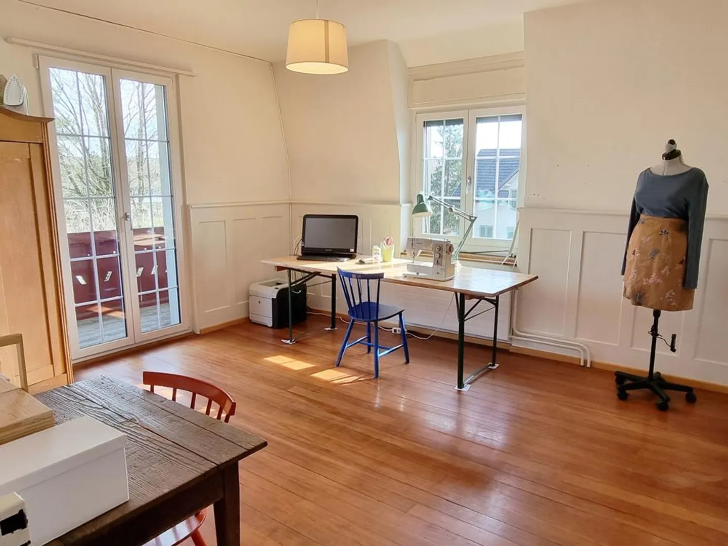 Maison résidentielle représentative et protégée avec grand jardin idyllique - Photo 8 sur 10