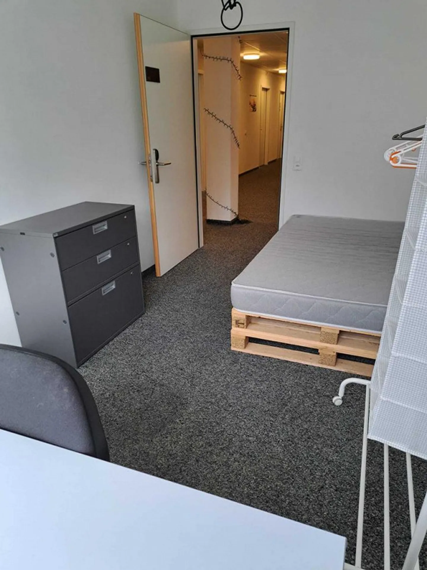 Ottima camera arredata per studenti, apprendisti e tirocinanti - Foto 1 di 4