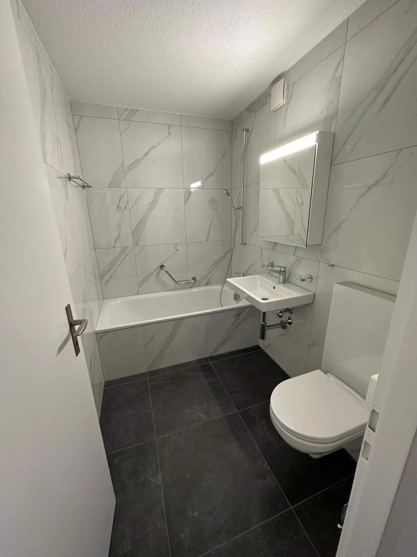 Charmante 2.5-Zimmer Wohnung - Foto 4 von 9