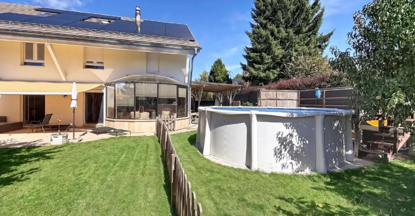 Grande Villa | Froideville - Foto 1 di 9