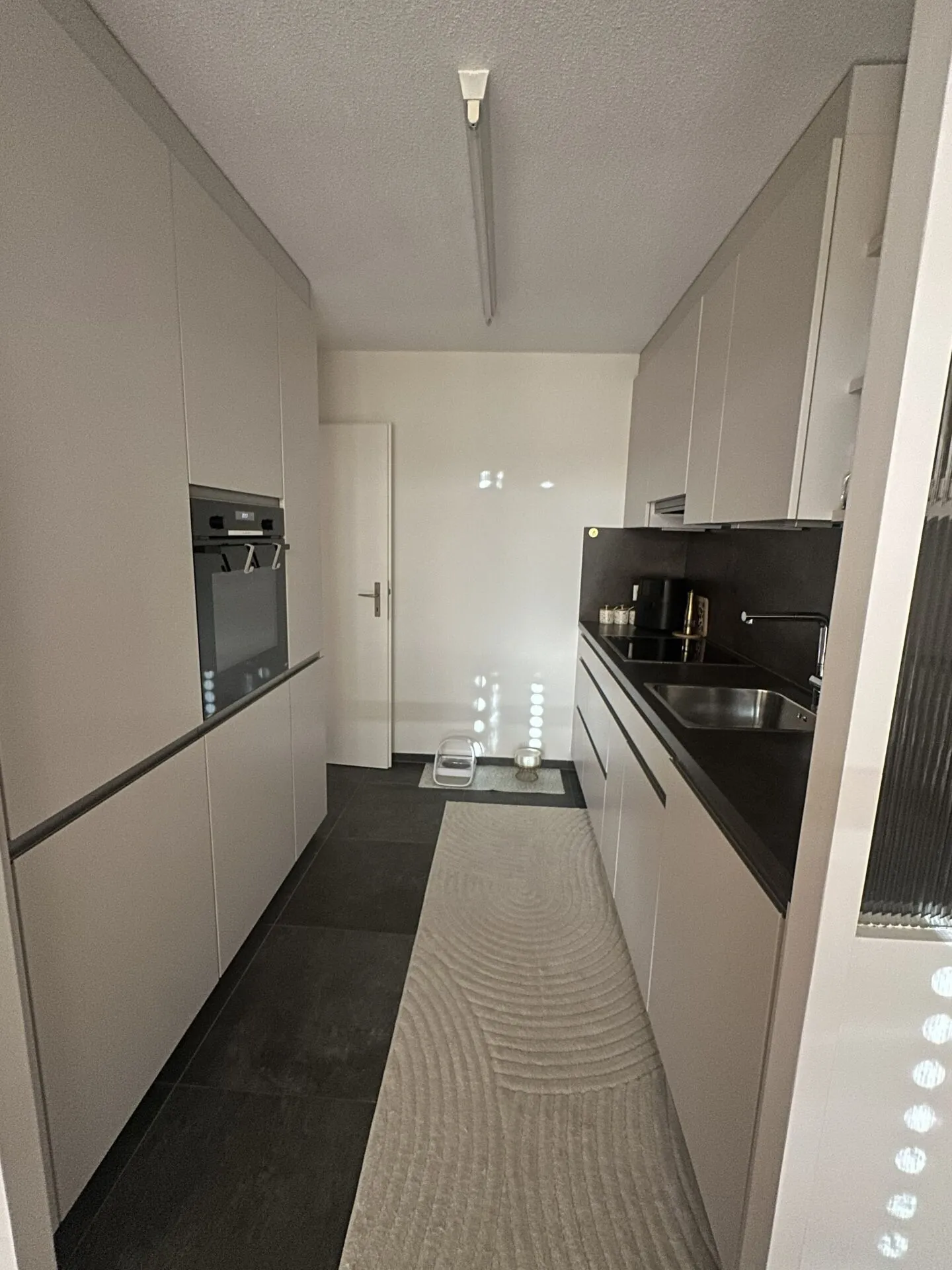 Charmante 2.5-Zimmer Wohnung - Foto 2 von 9