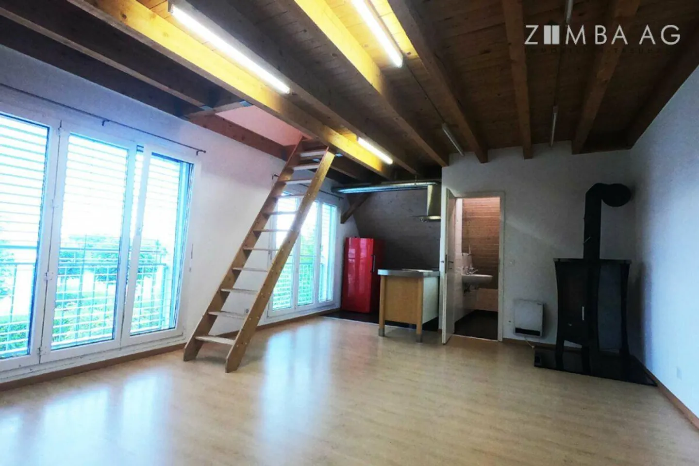 2-storey, very cozy - Photo 6 of 10